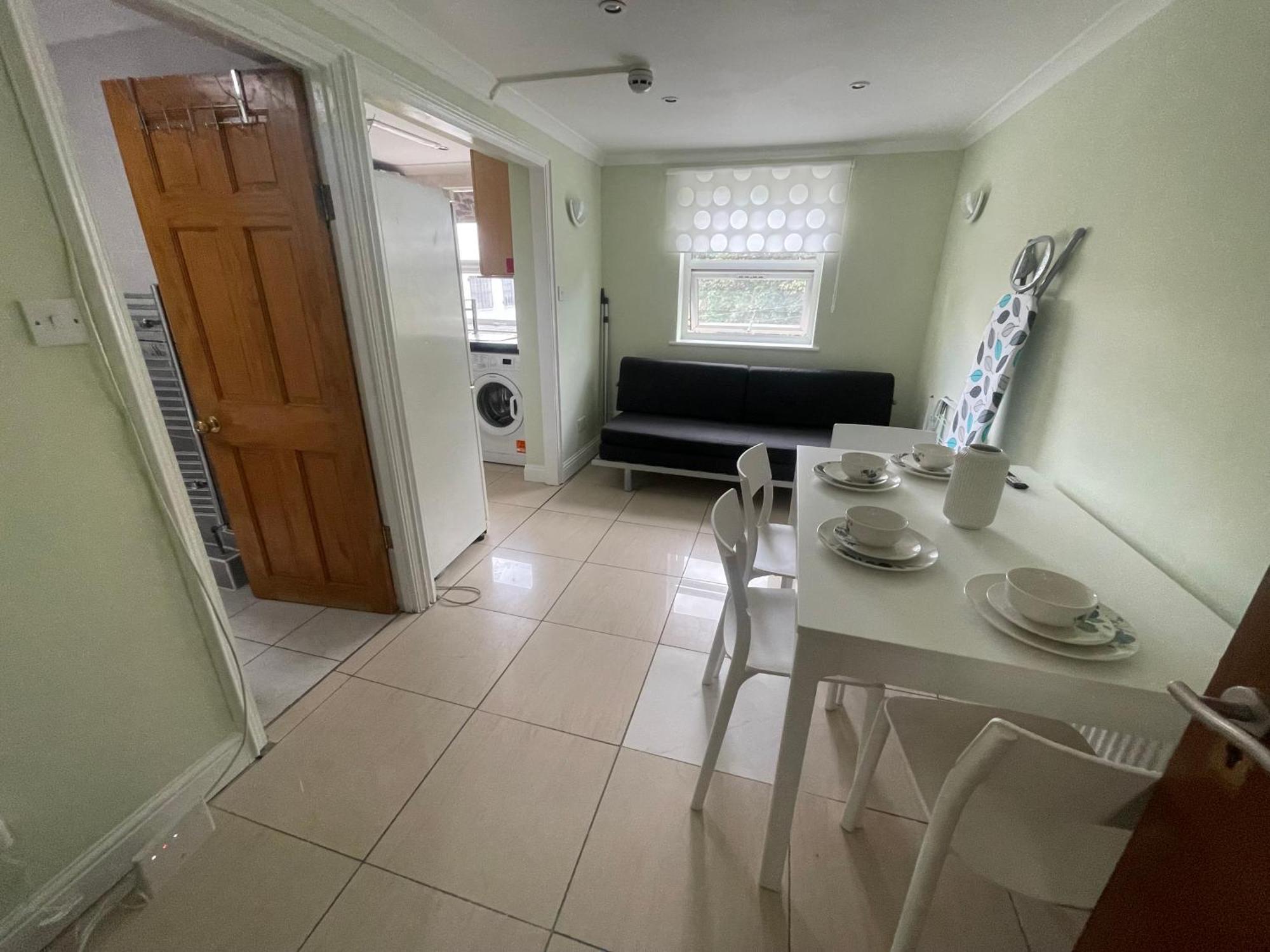 Entire 3 Bedroom Home - Minutes To Emirates Stadium! Londra Exterior foto